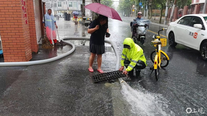 迎战台风“白海豚”，徐家汇街道410余人抢险队24小时在岗守护居民安全