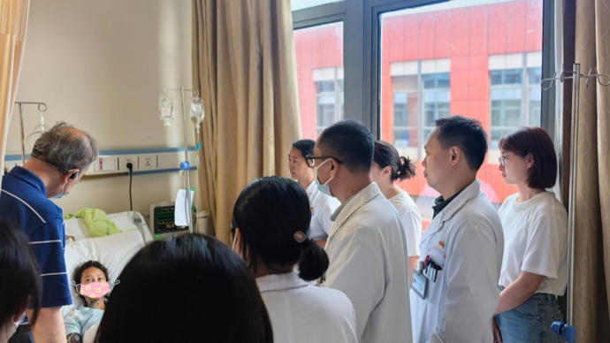 生死时速！边疆学子突发急症，沪喀多方接力携手架起“生命通道”