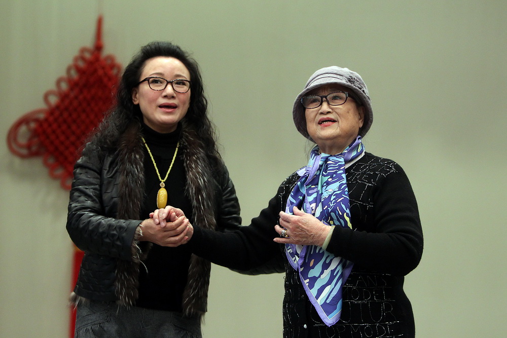 最美"林妹妹"向《解放日报》读者问好(独家视频)