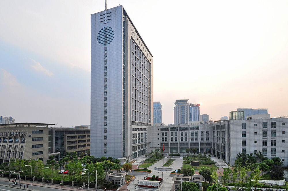 周四:潘益兵(11-21)实战解盘 免费送牛股(全天版)