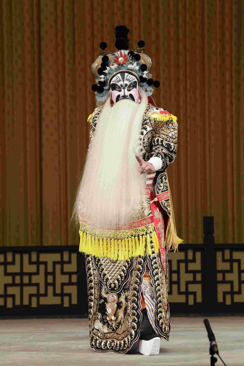 上海京剧院抒情花脸安平第一次当起艺术总监