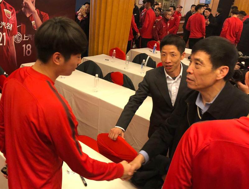 中超即将开打，上港向球员拜金主义、其他俱乐部挖墙脚“宣战”！