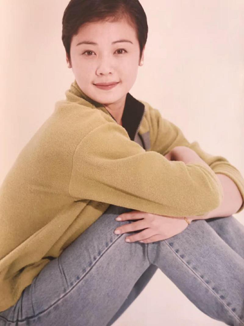 上海老中青艺术家元宵回家从96岁秦怡到90后小字辈代代接力再出发