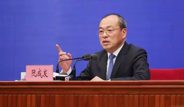 对这一全国瞩目的焦点省长撂下狠话