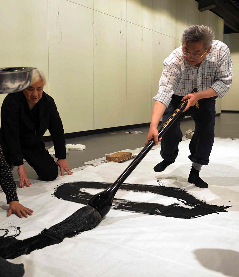 海派名家韩天衡作品亮相深圳推动两地文化艺术互动共赢