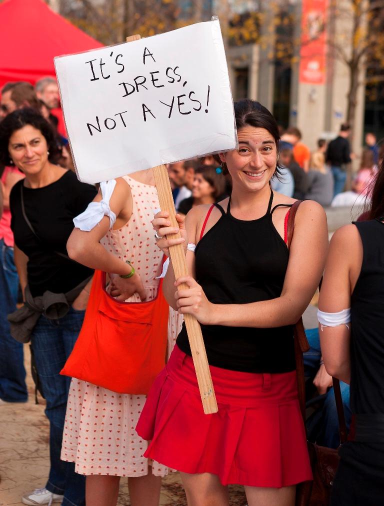 要想生孩子就别再想踢球!西班牙女运动员为何
