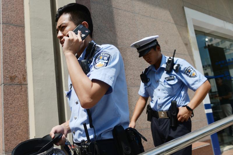 高温中的坚守日行2万步80后巡逻警长稳居朋友圈步数前三名