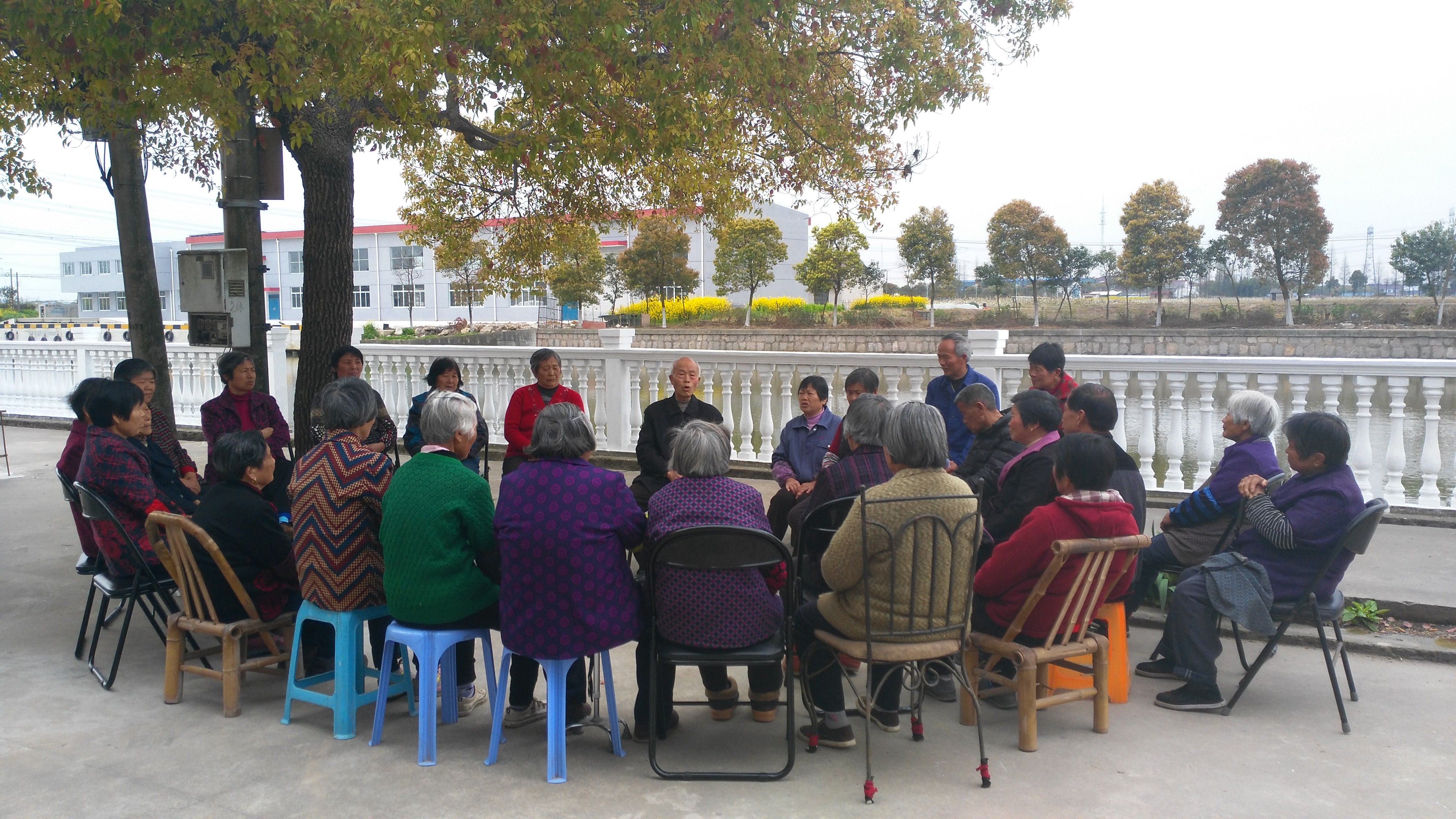 谜一样的百岁老人,领航过轰炸机的故事大王……现代乡贤给上海乡村