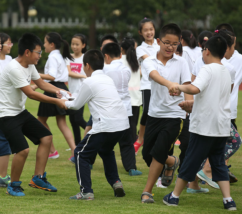 沪上小学一到三年级开始每周加1节体育课,加课