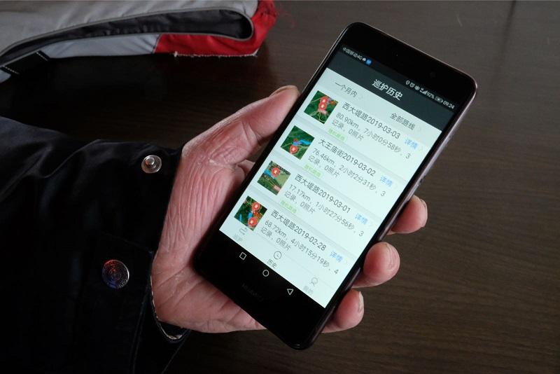 长江安徽段,有一群渔民和大学教授在干同样的